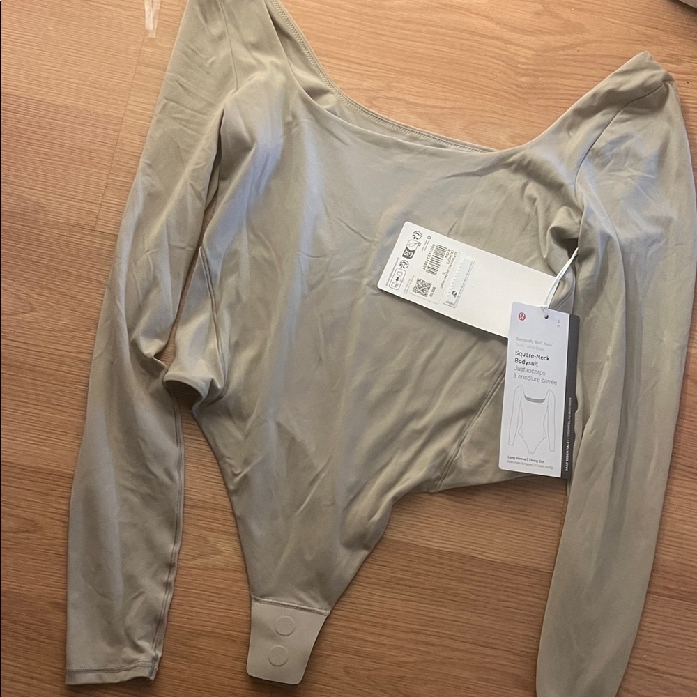 RARE🚨NWT LULULEMON NULU SQUARE NECK LONG SLEEVE BODYSUIT🚨